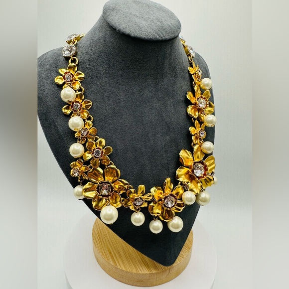 NWT Luxury J. Crew Pearl Crystal Floral Statement Holiday Wedding Necklace - Picture 9 of 17